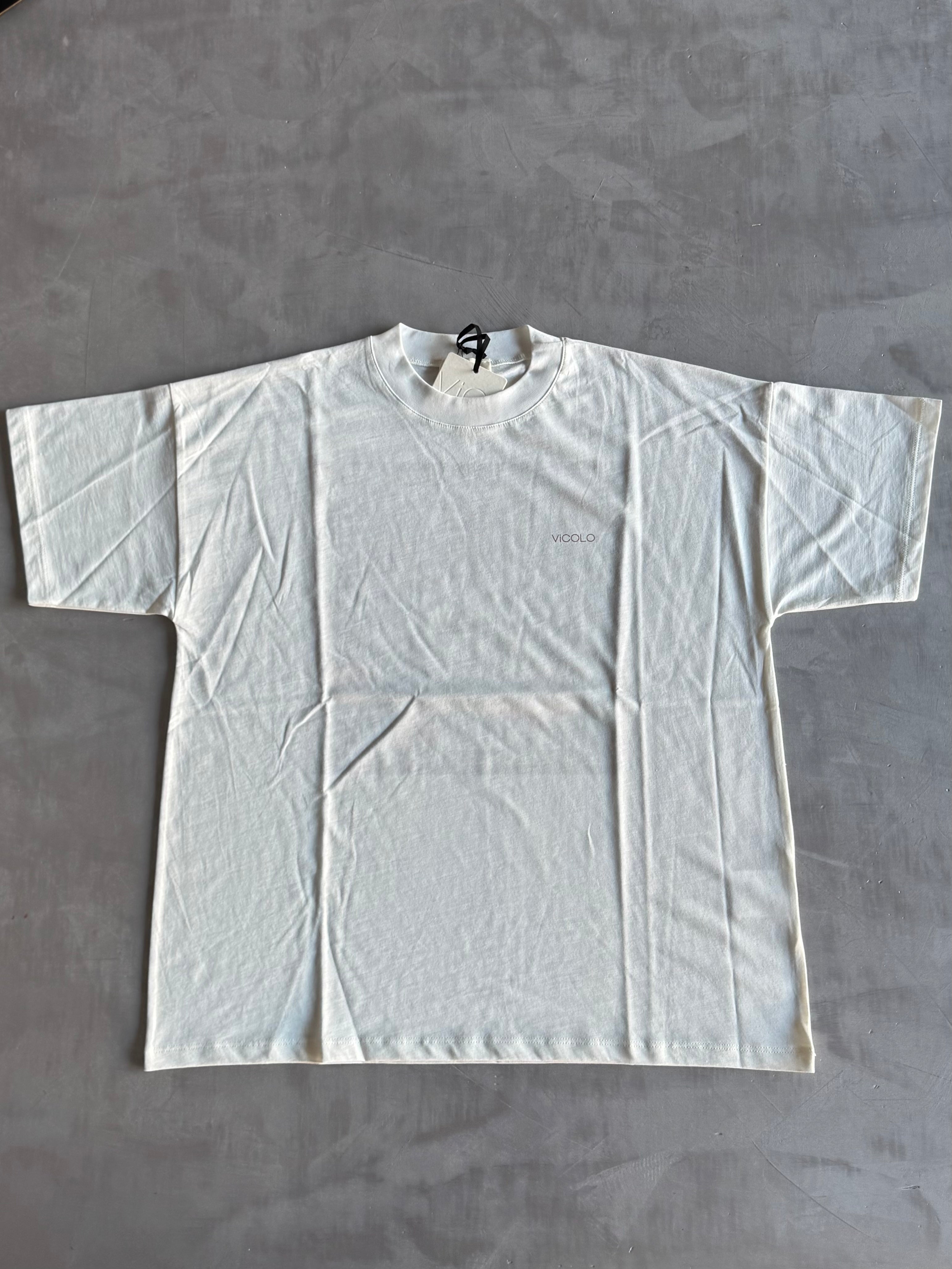 T-shirt over Vicolo