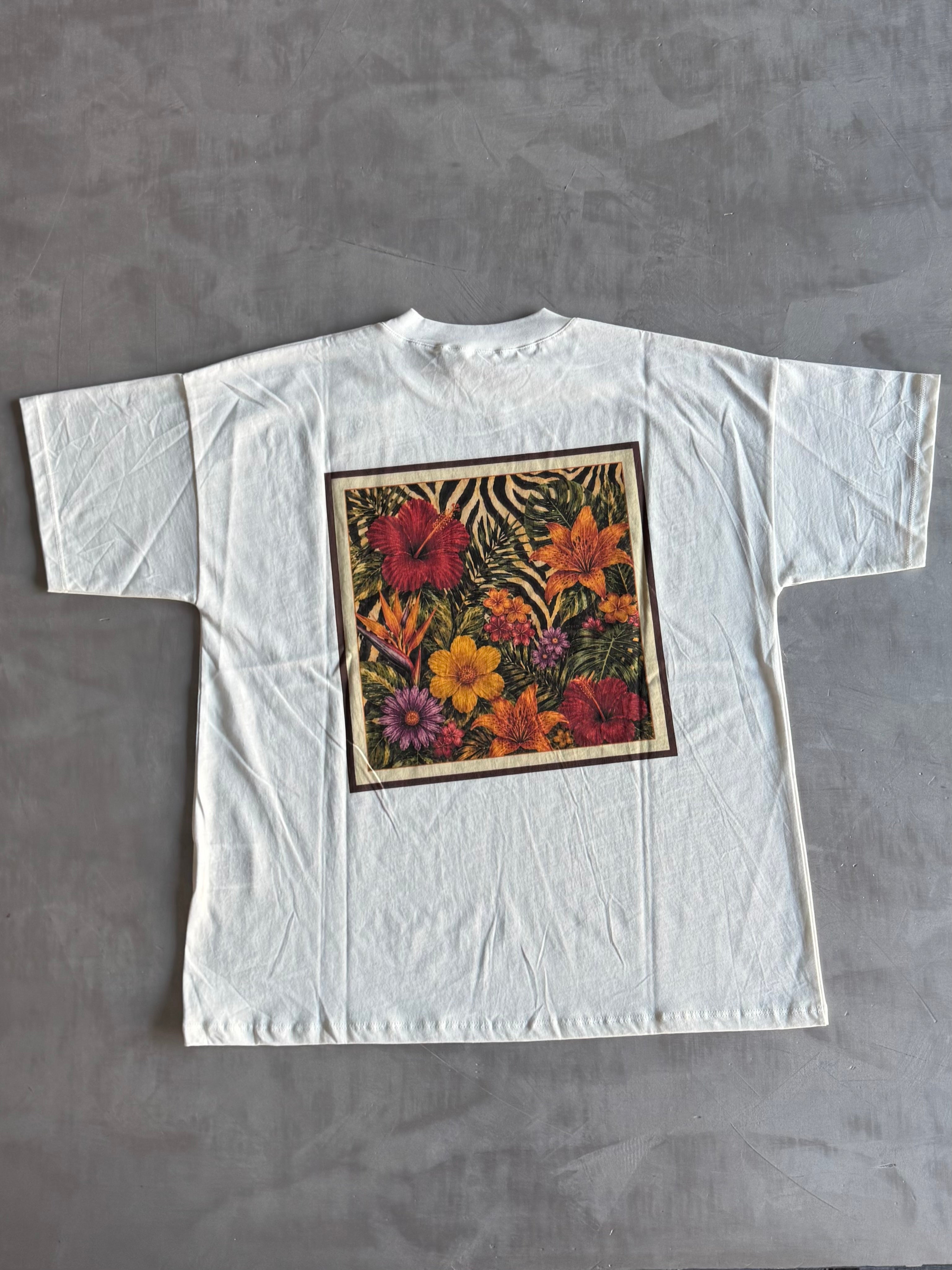 T-shirt over Vicolo