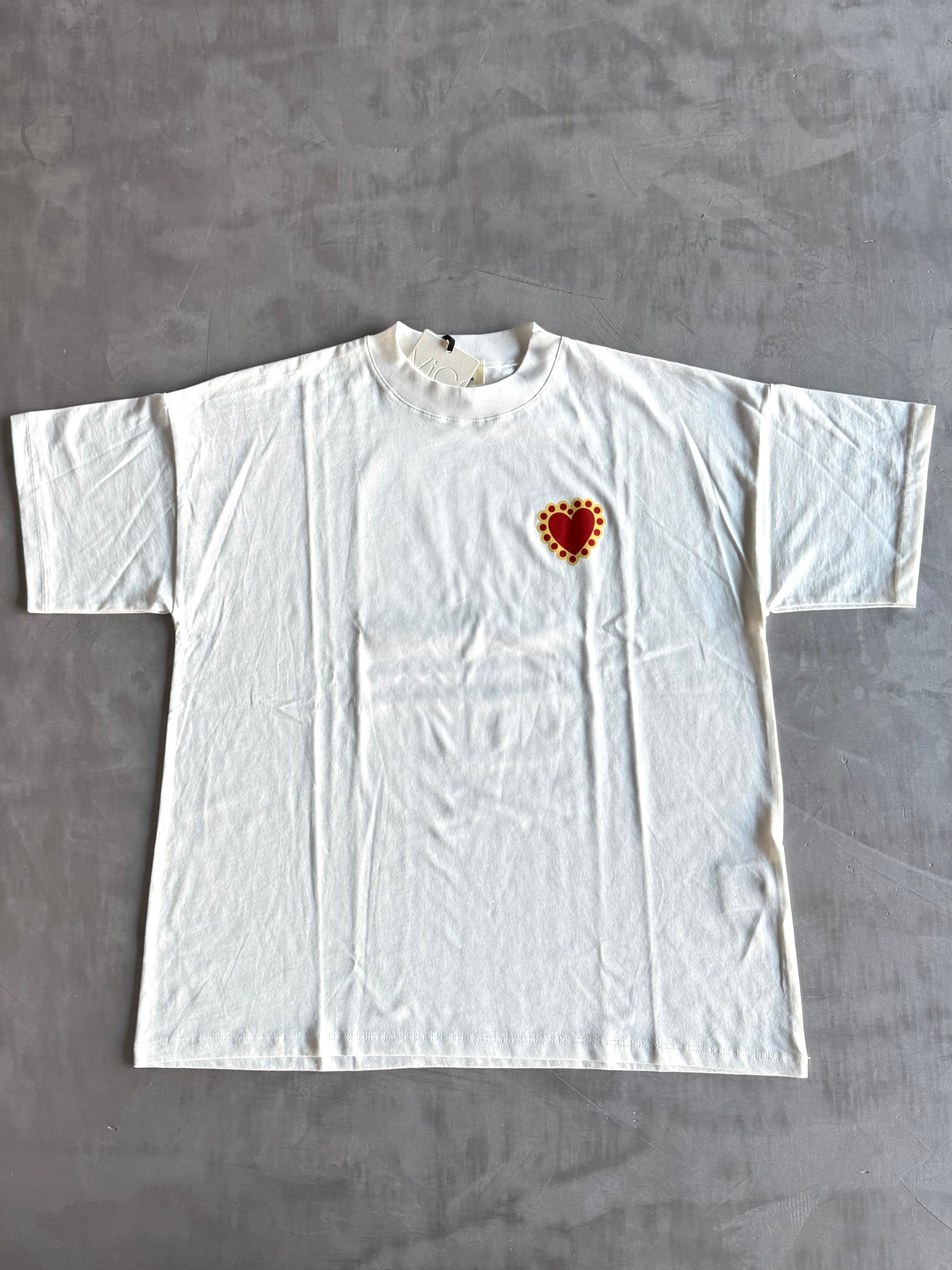 T-shirt over Vicolo