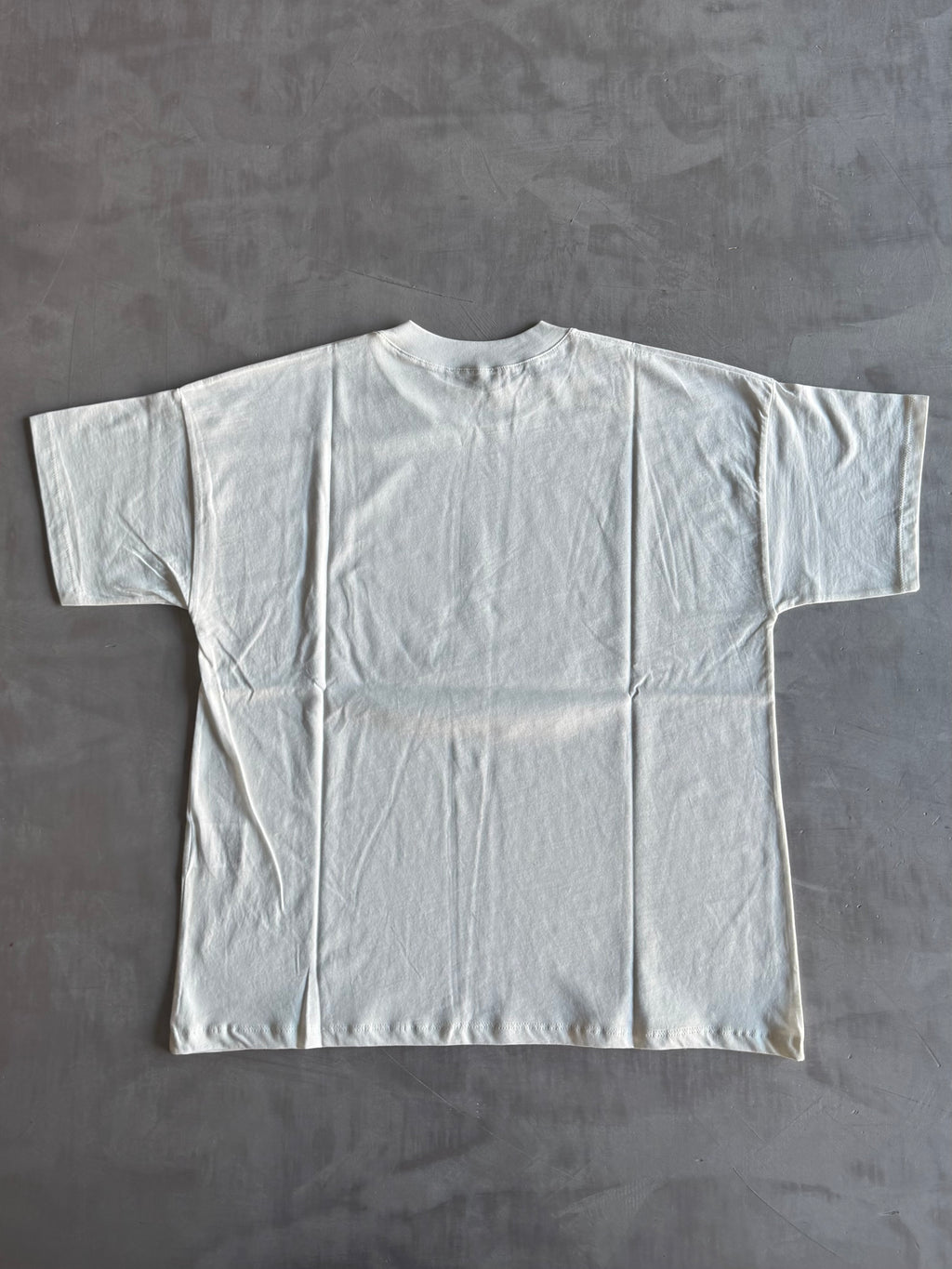 T-shirt over Vicolo