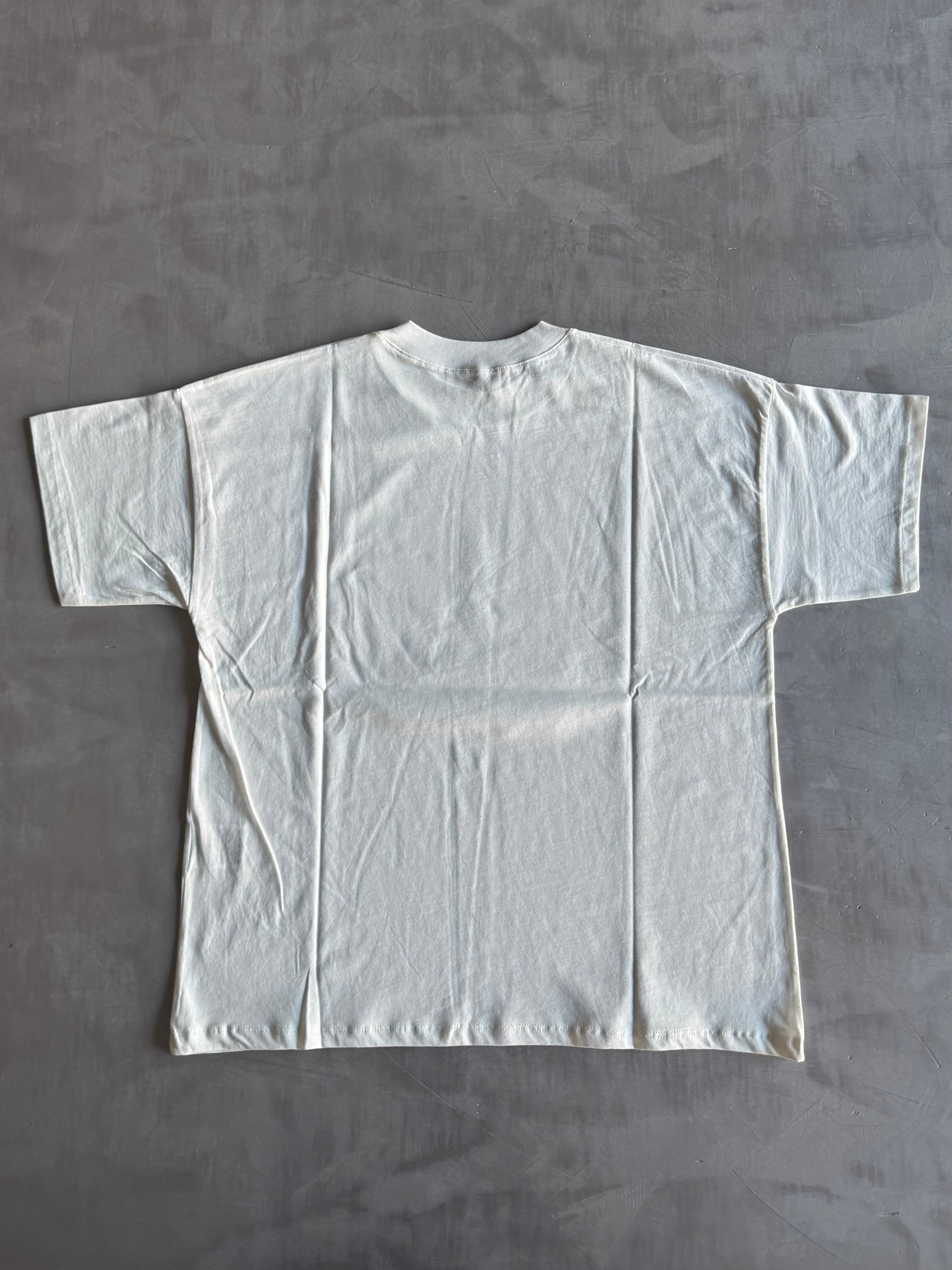 T-shirt over Vicolo