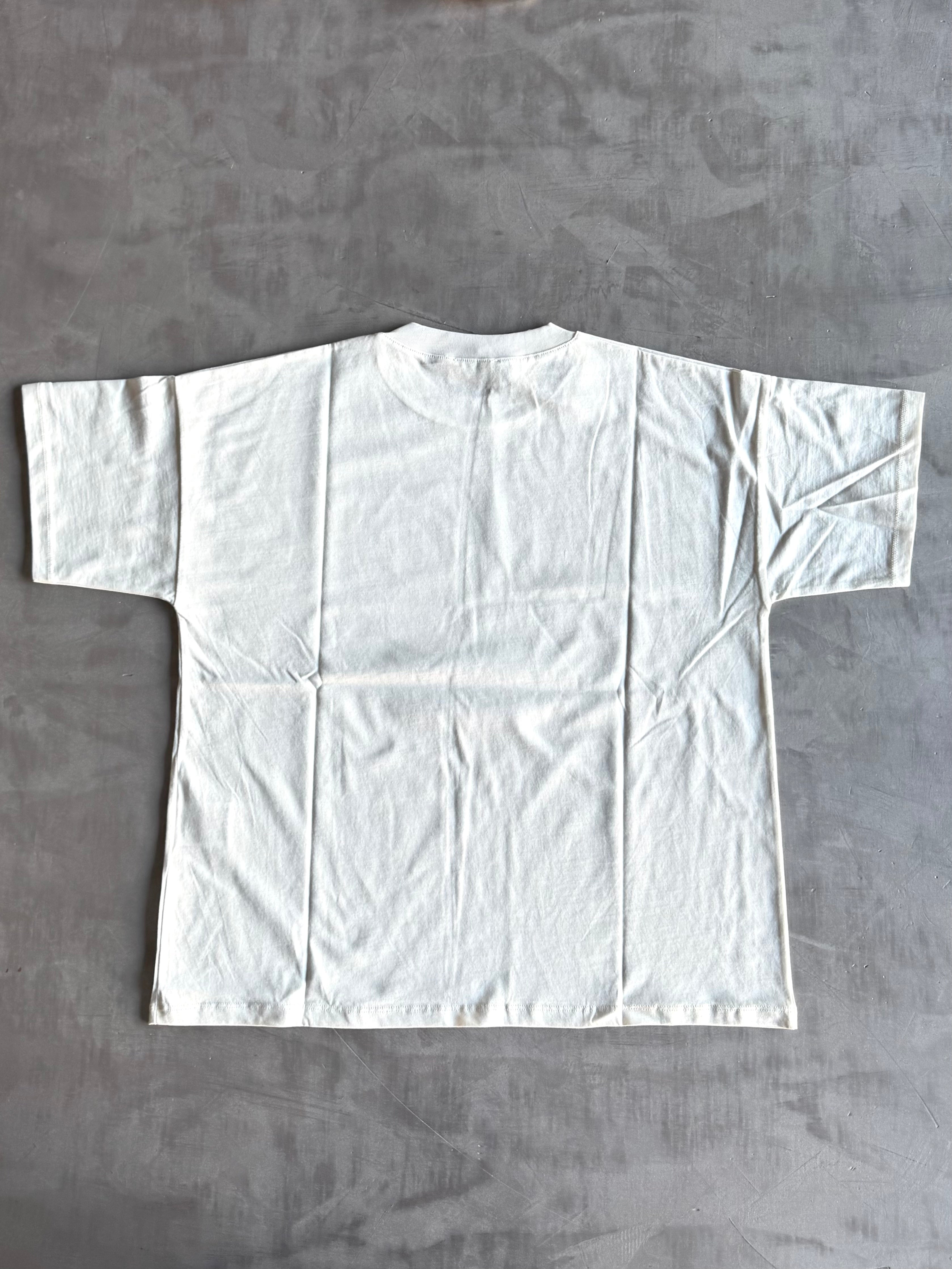 T-shirt over Vicolo
