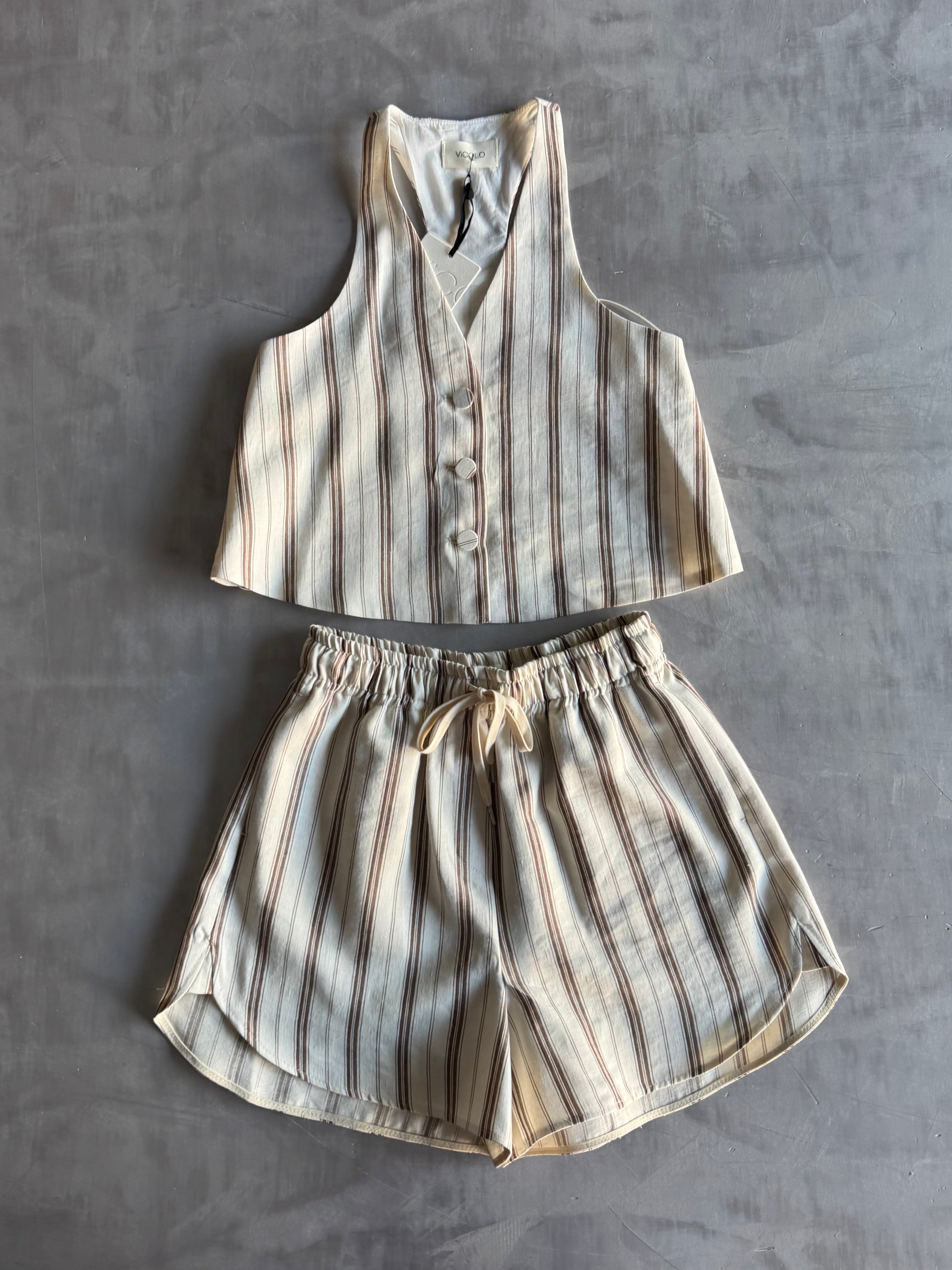 Twin set Vicolo gilet e short