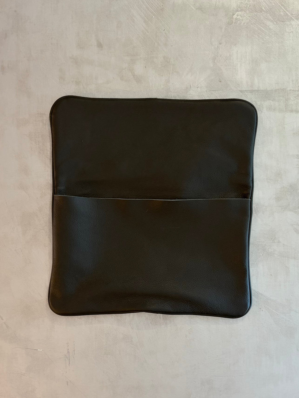 Pochette Mr Goa in pelle martellata