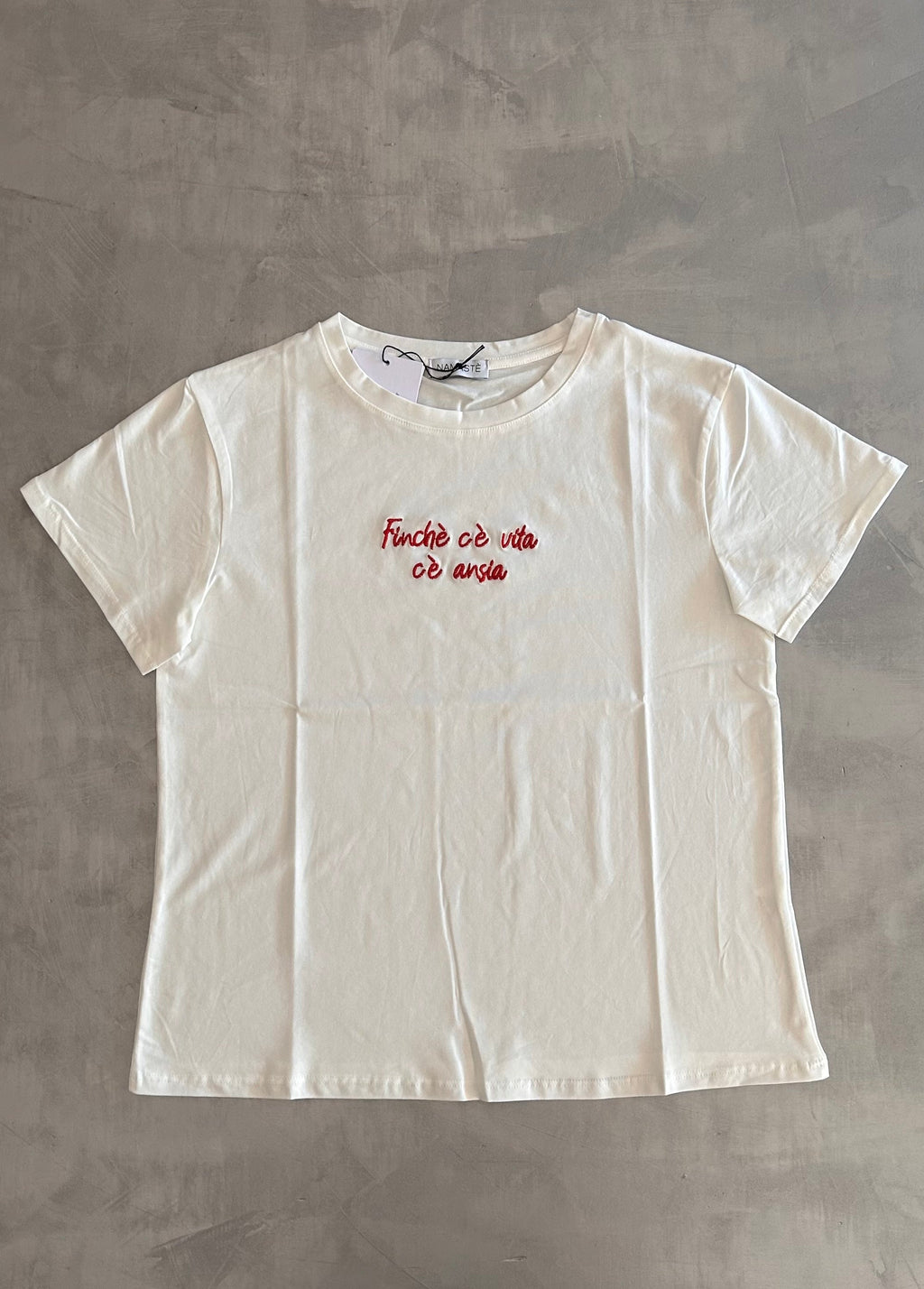 T-shirt ricamata Namastè
