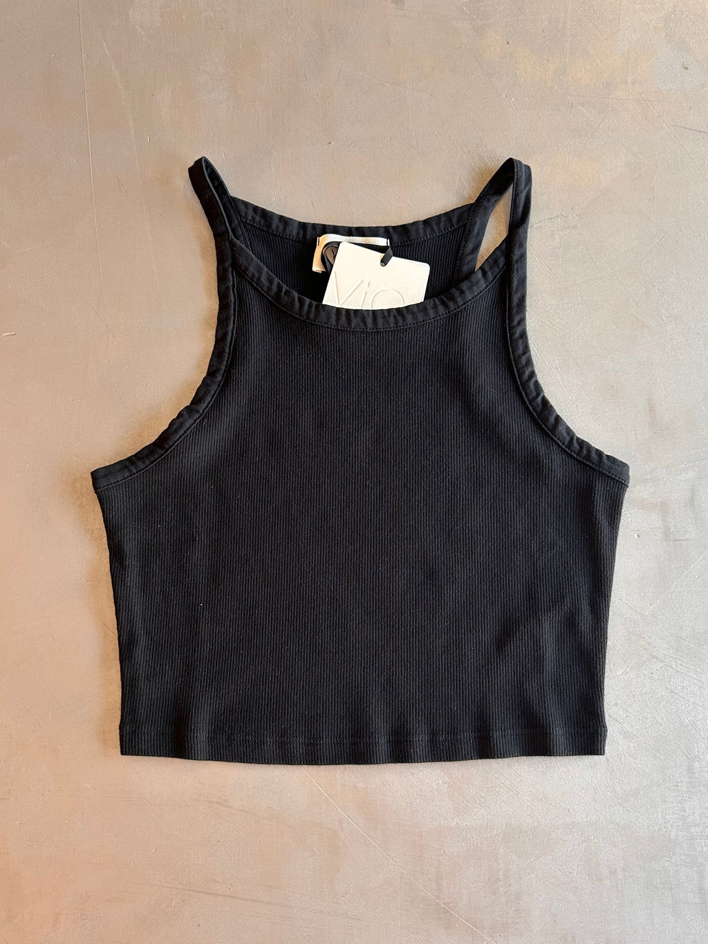 Top cropped Vicolo