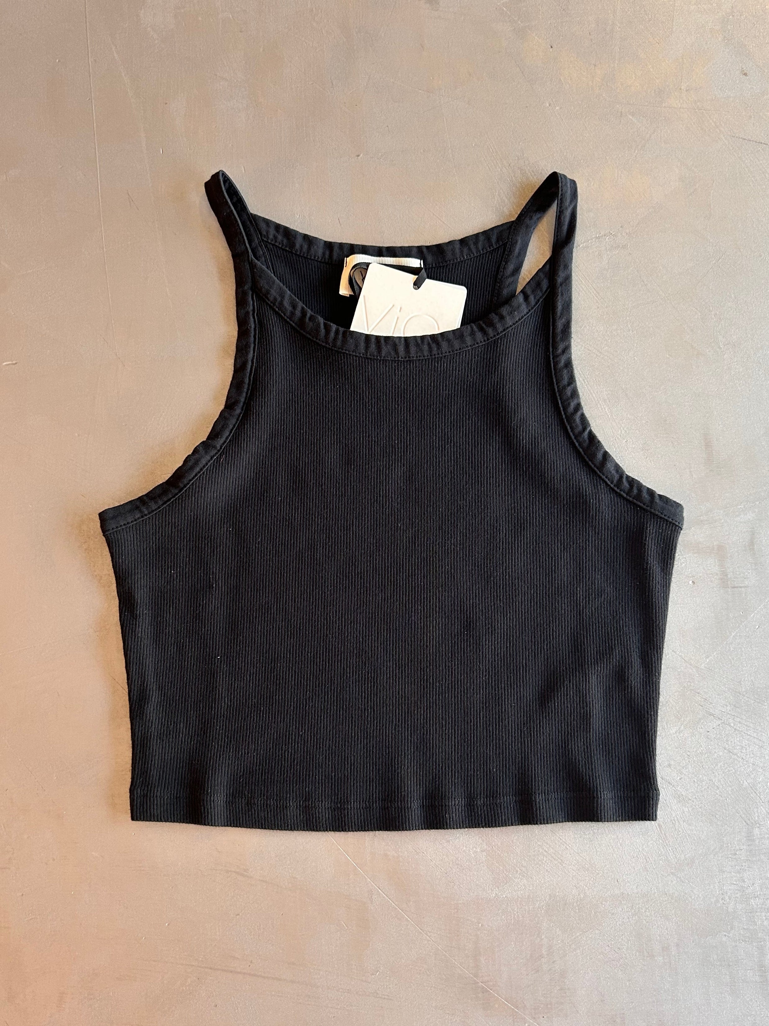 Top cropped Vicolo