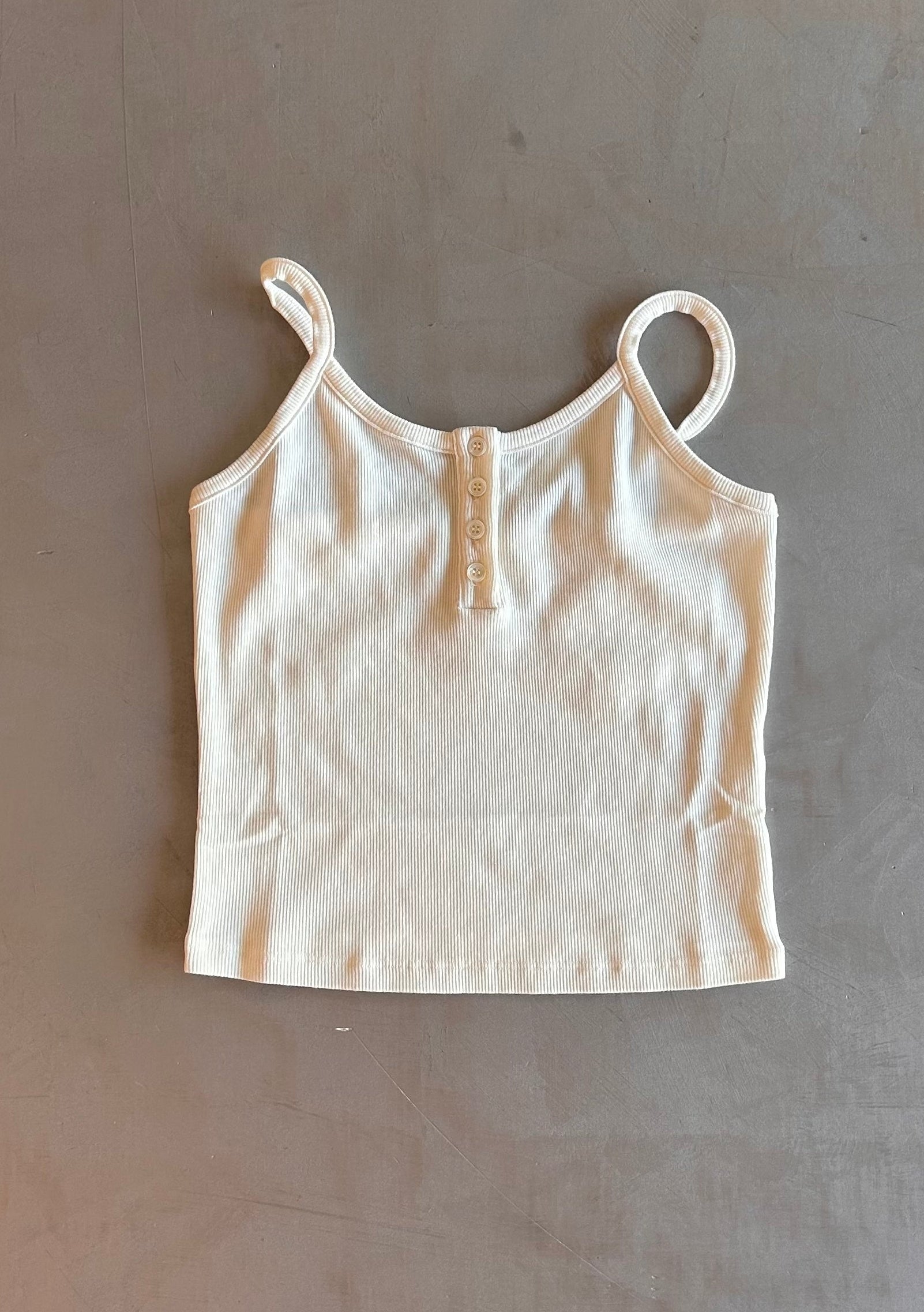 Top cropped Vicolo