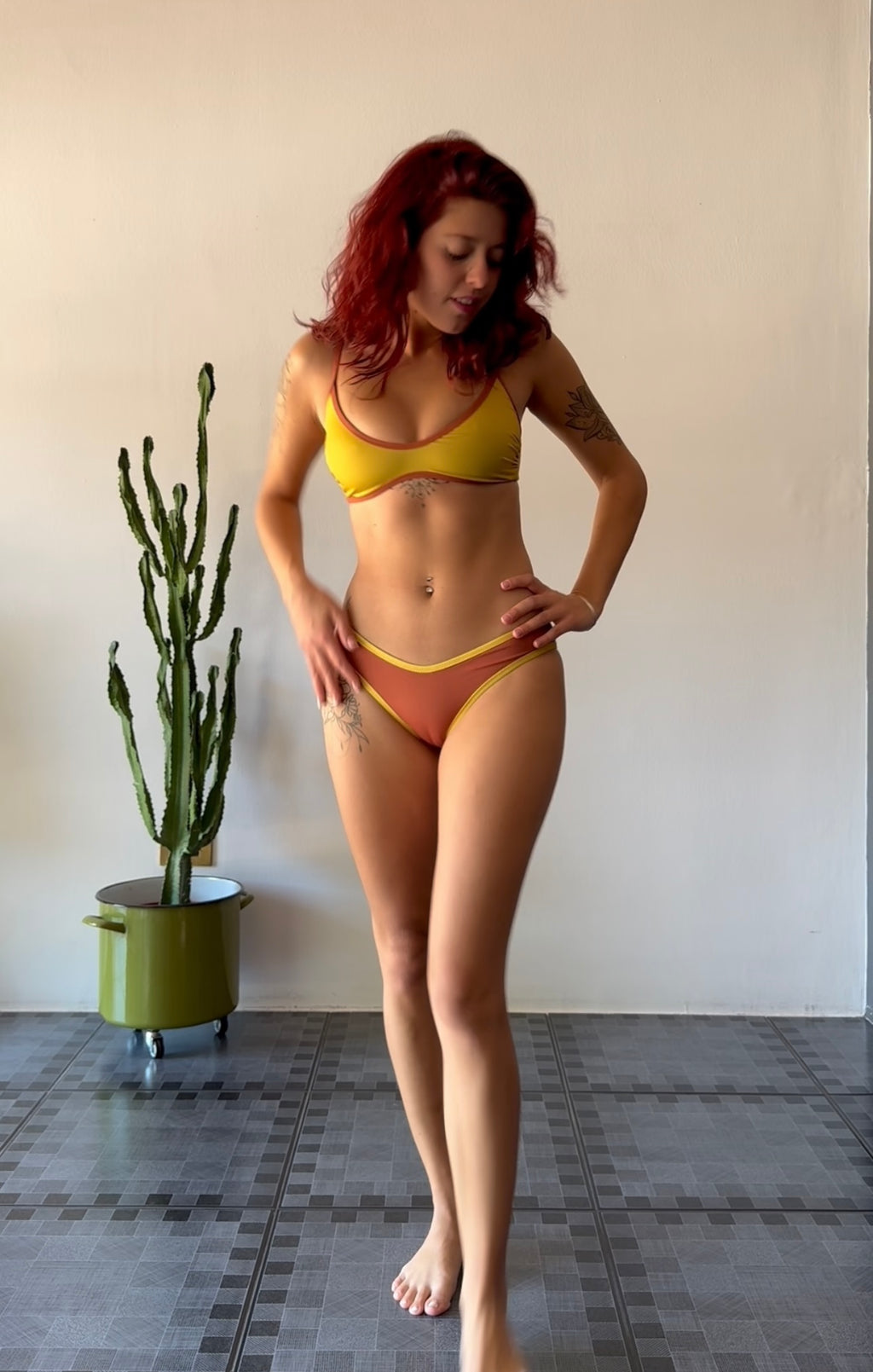 Set Bikini e pareo corto Vicolo