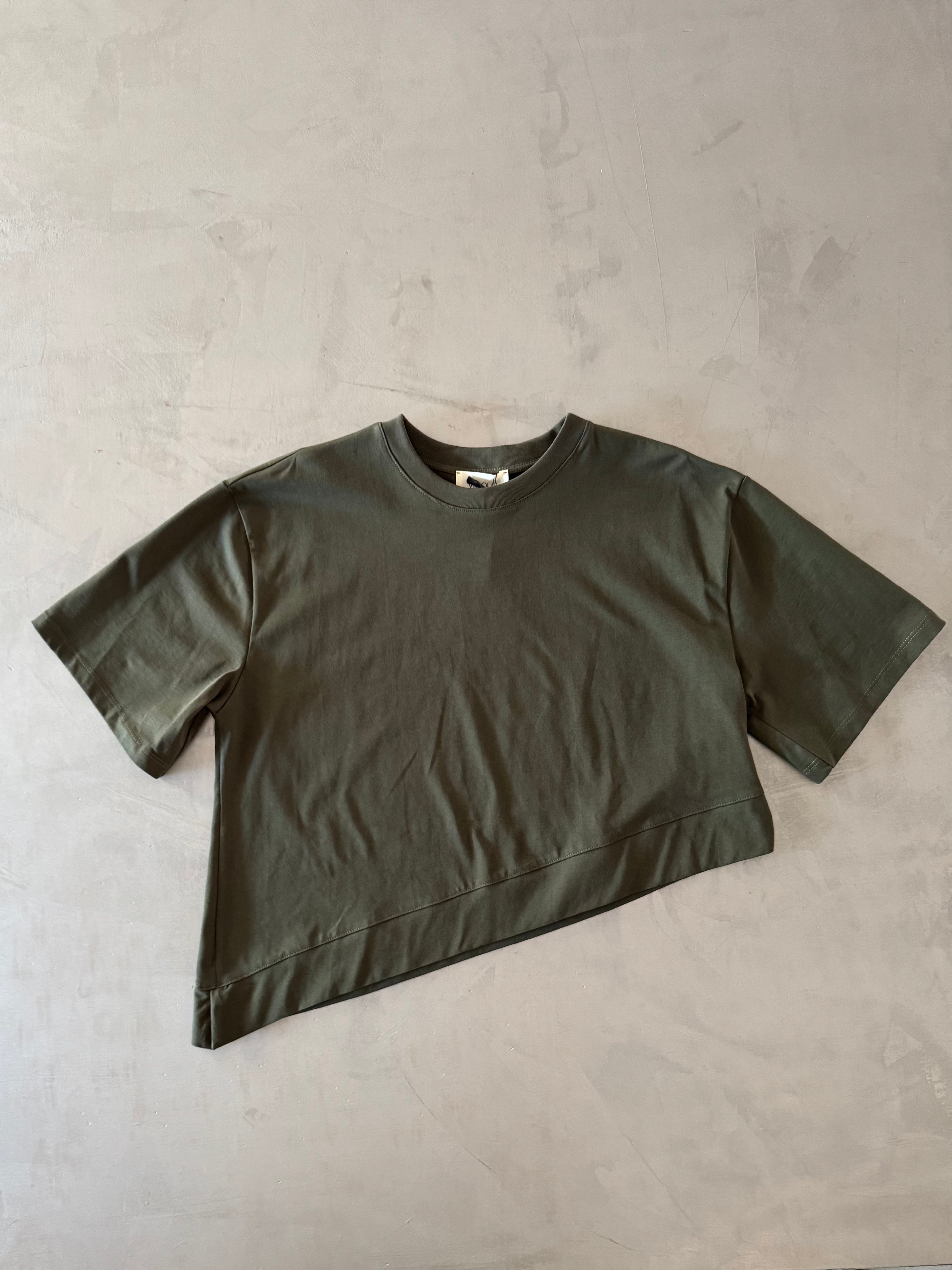 Maglia asimmetrica manica corta Vicolo
