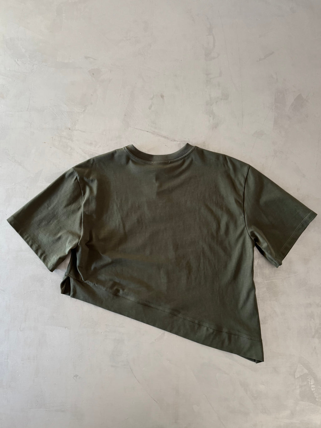 Maglia asimmetrica manica corta Vicolo