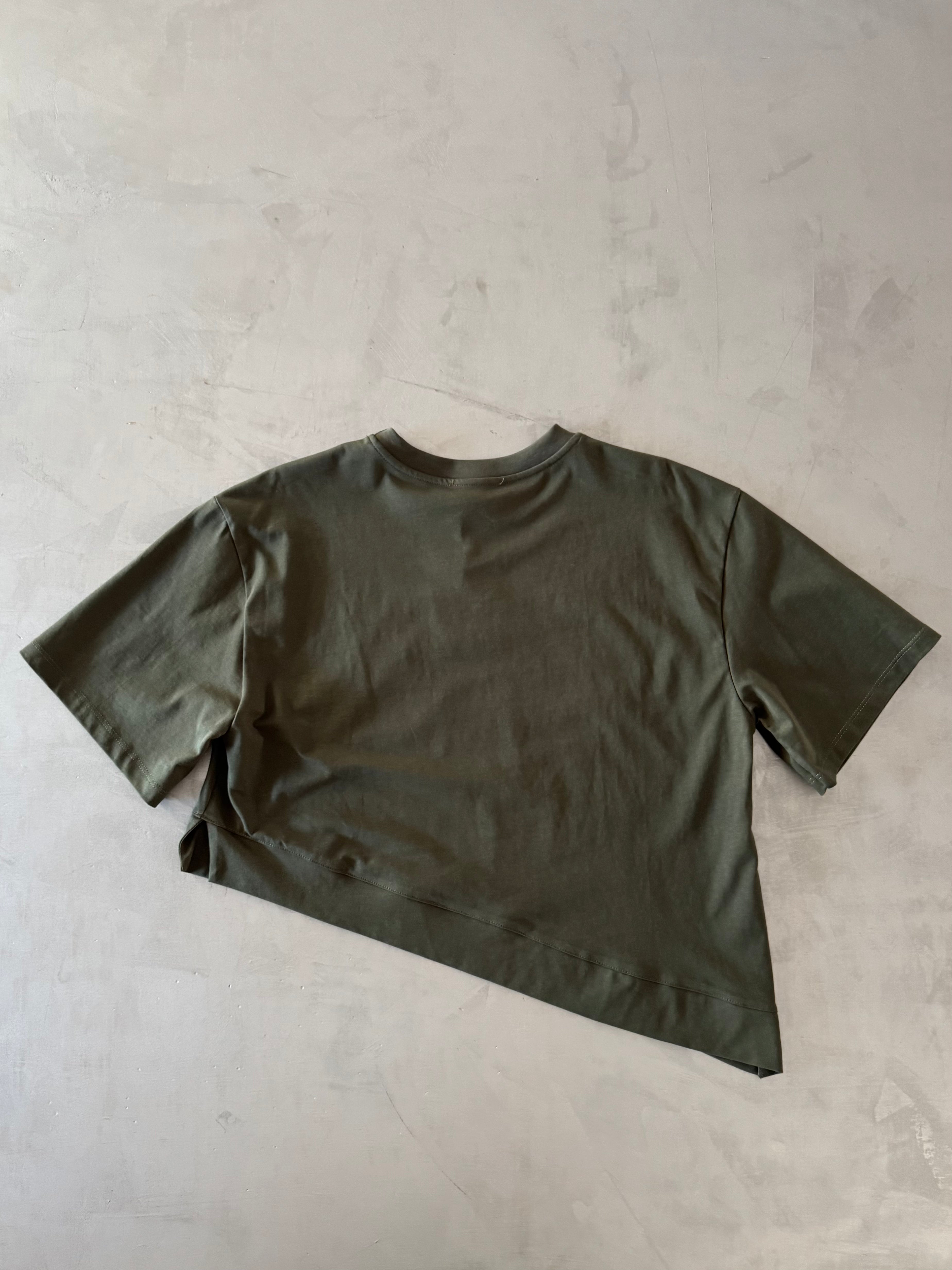 Maglia asimmetrica manica corta Vicolo