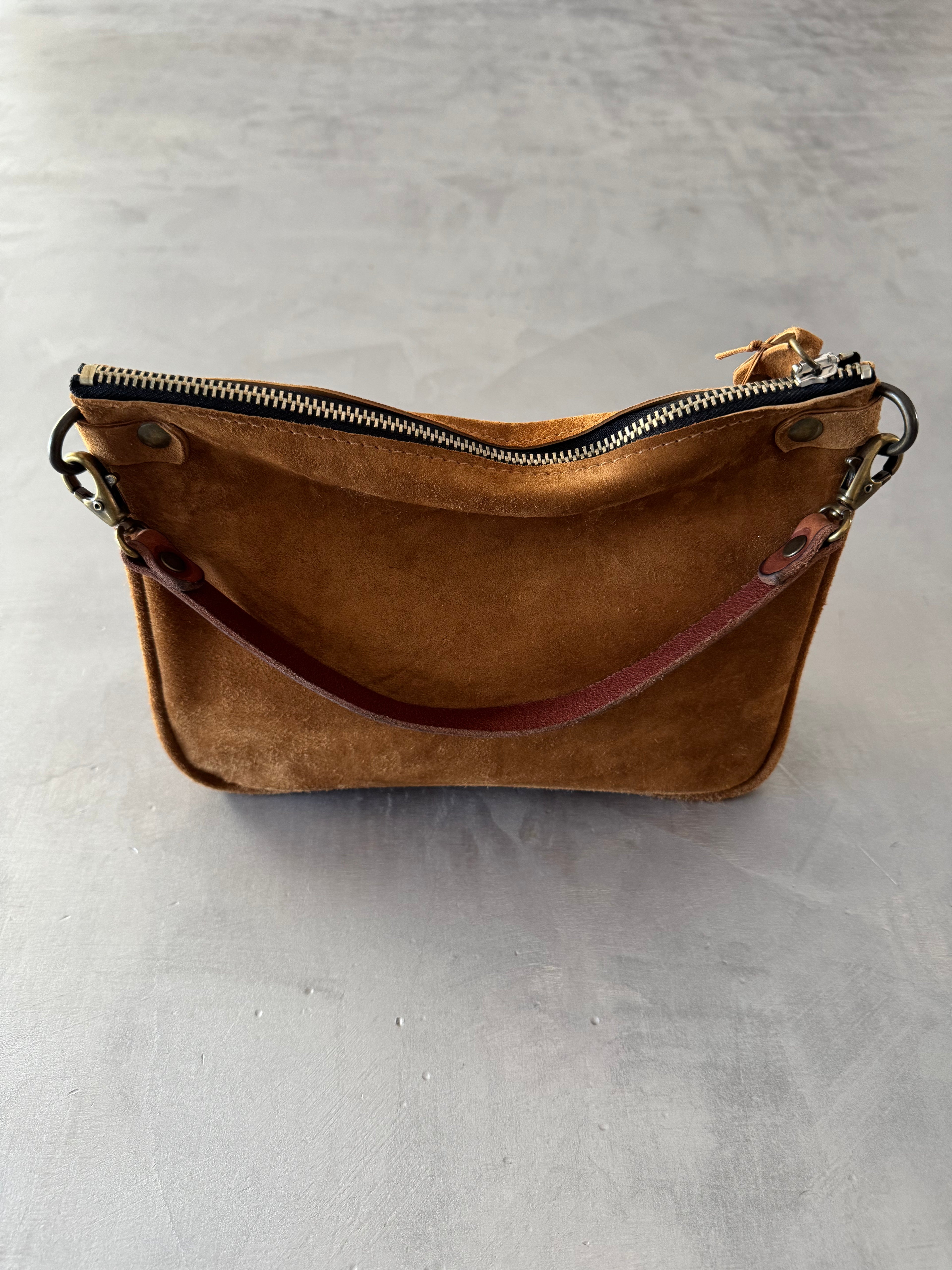 Borsa suede color cognac