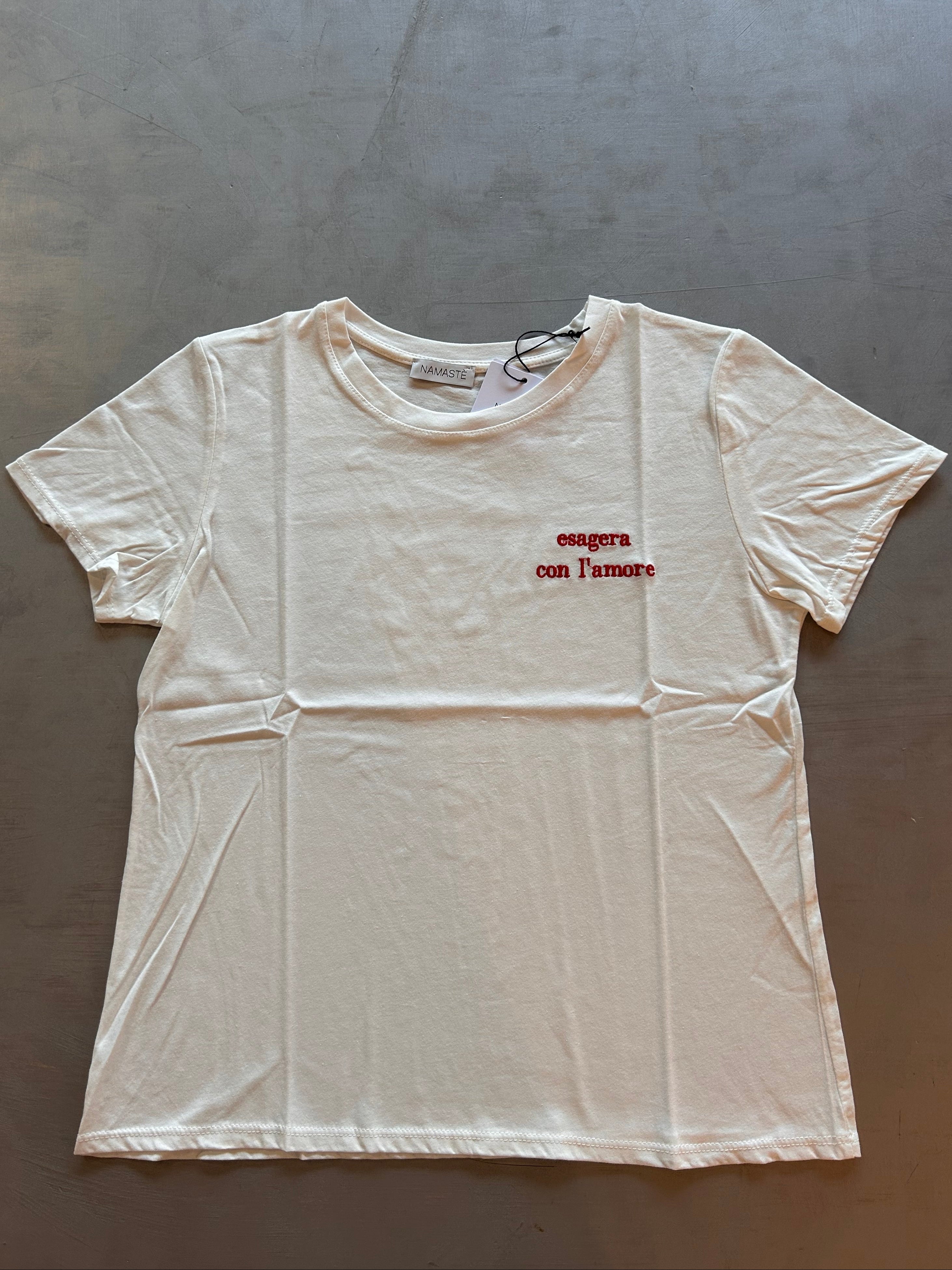 T-shirt ricamata Namastè