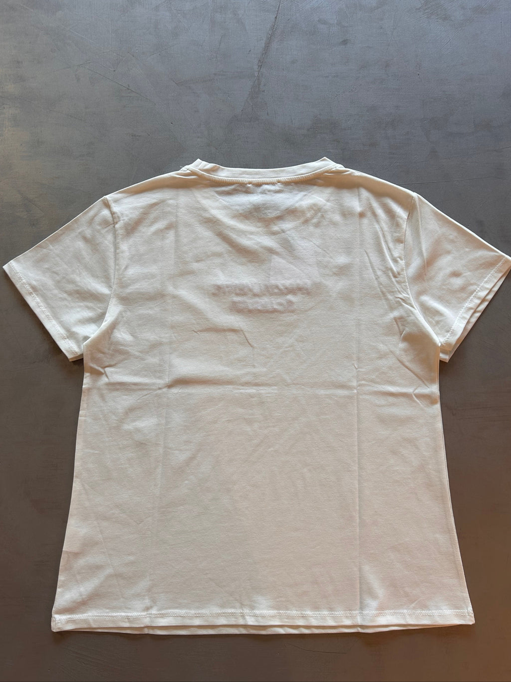 T-shirt ricamata Namastè