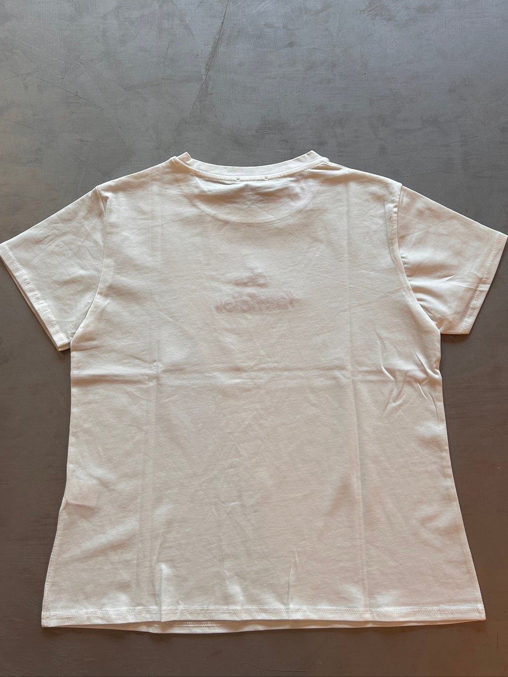 T-shirt ricamata Namastè