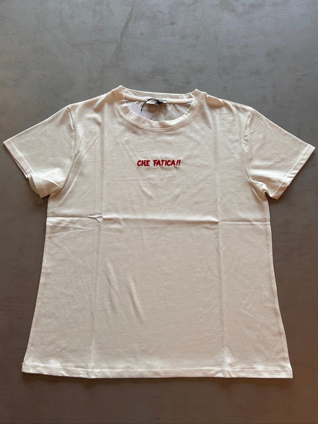 T-shirt ricamata Namastè