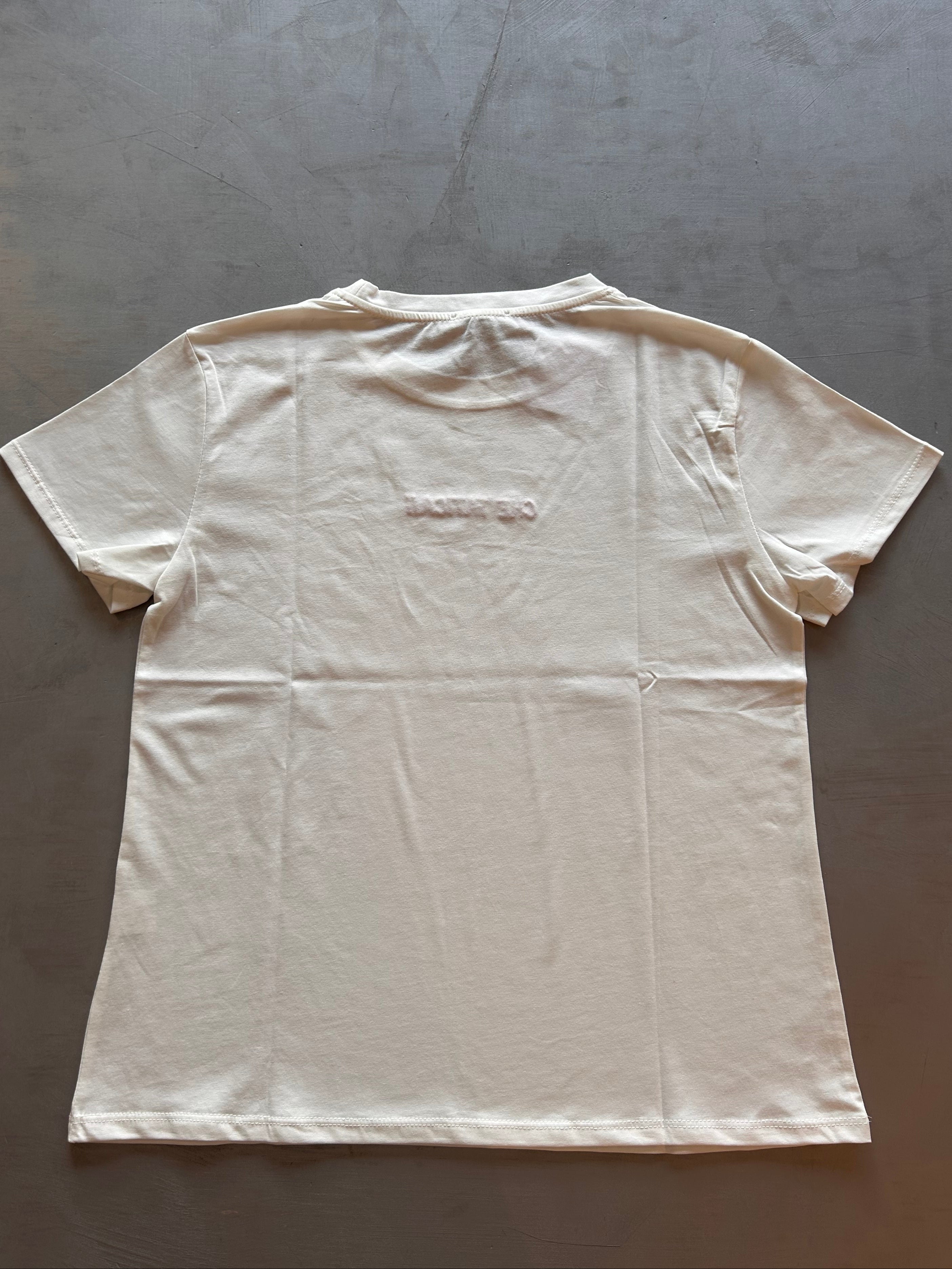 T-shirt ricamata Namastè