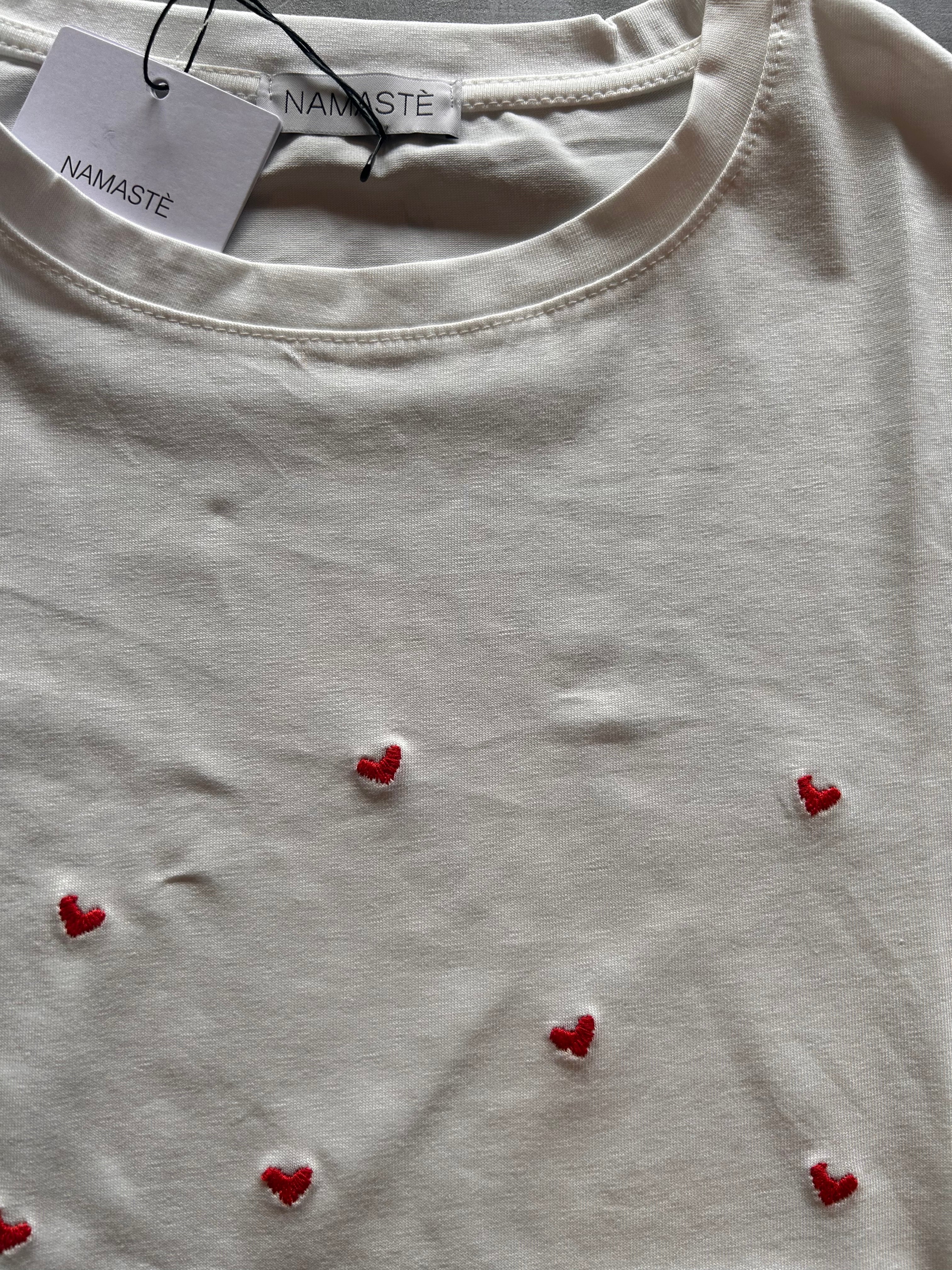 T-shirt ricamata Namastè