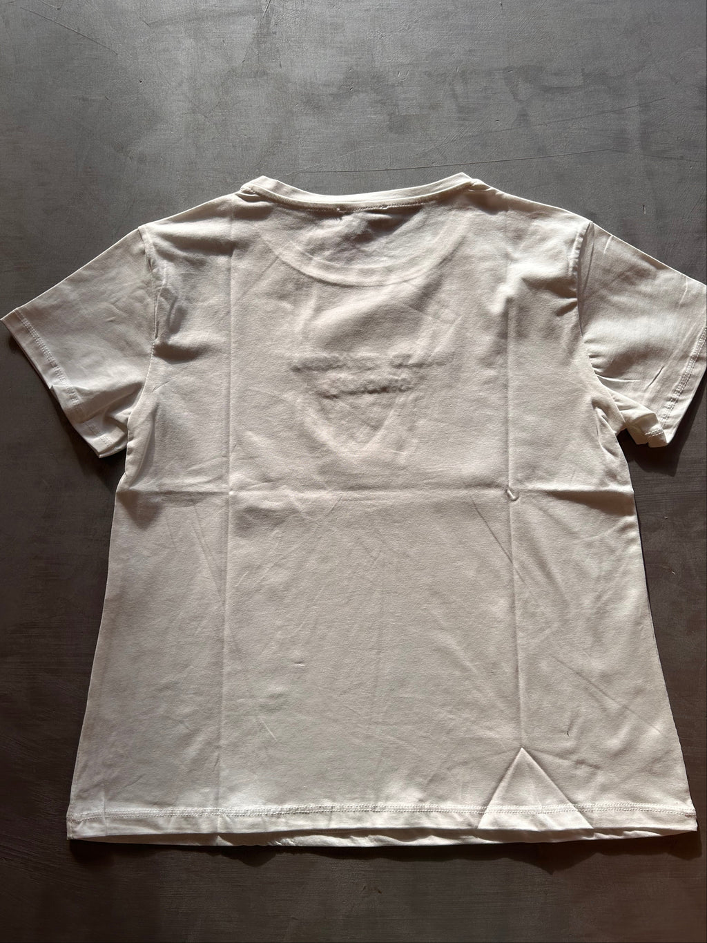 T-shirt ricamata Namastè
