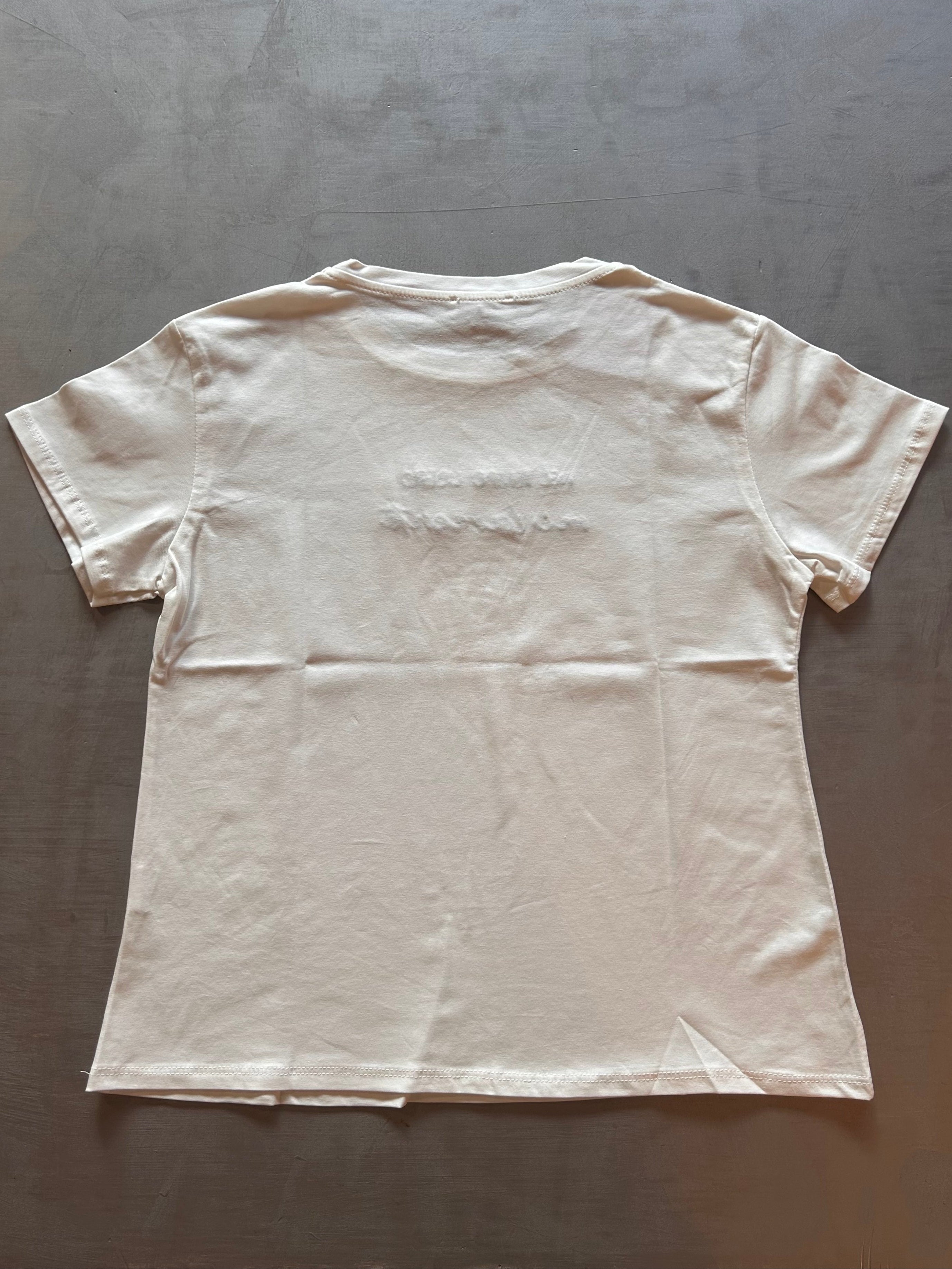 T-shirt ricamata Namastè