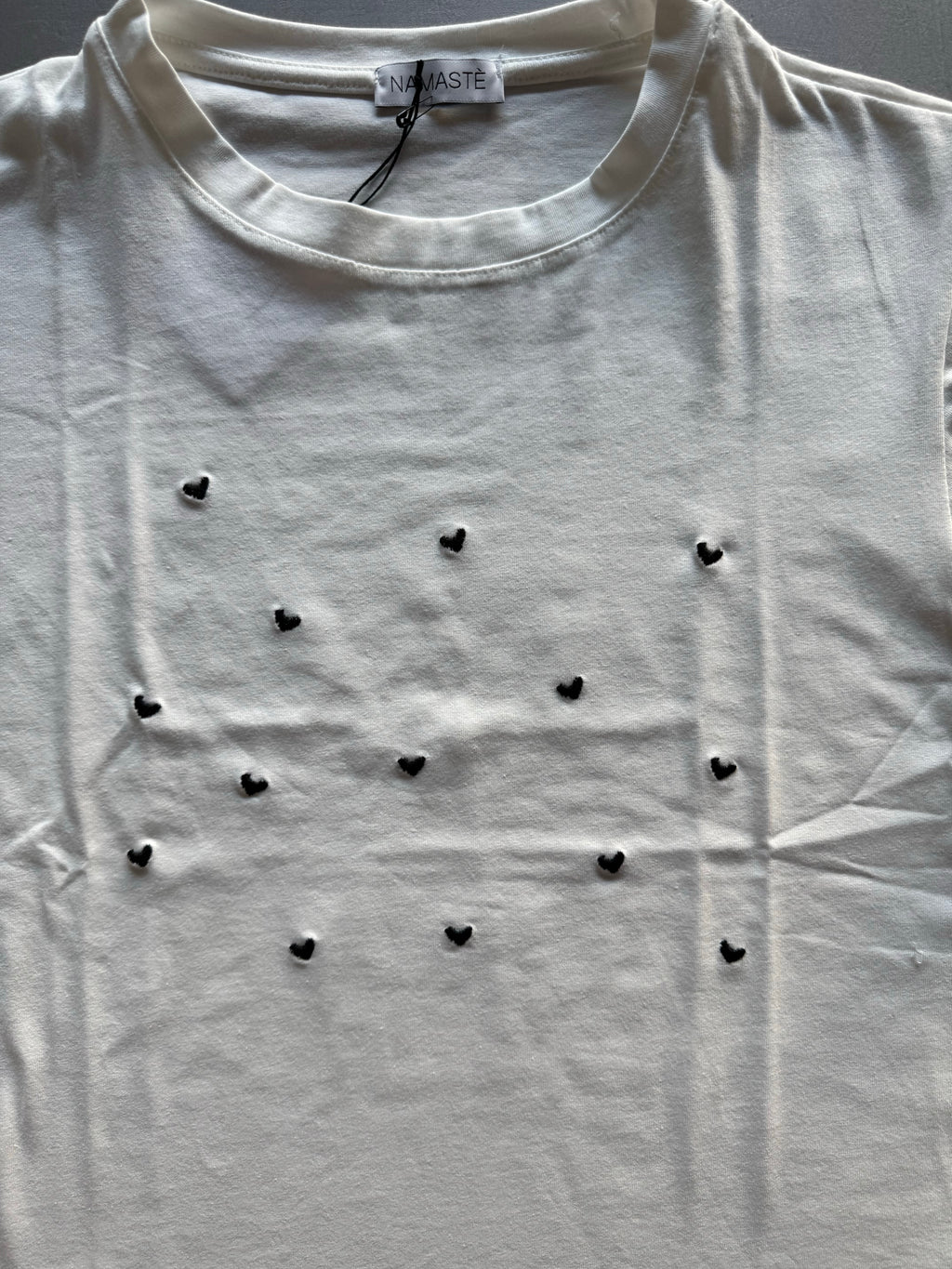T-shirt ricamata Namastè
