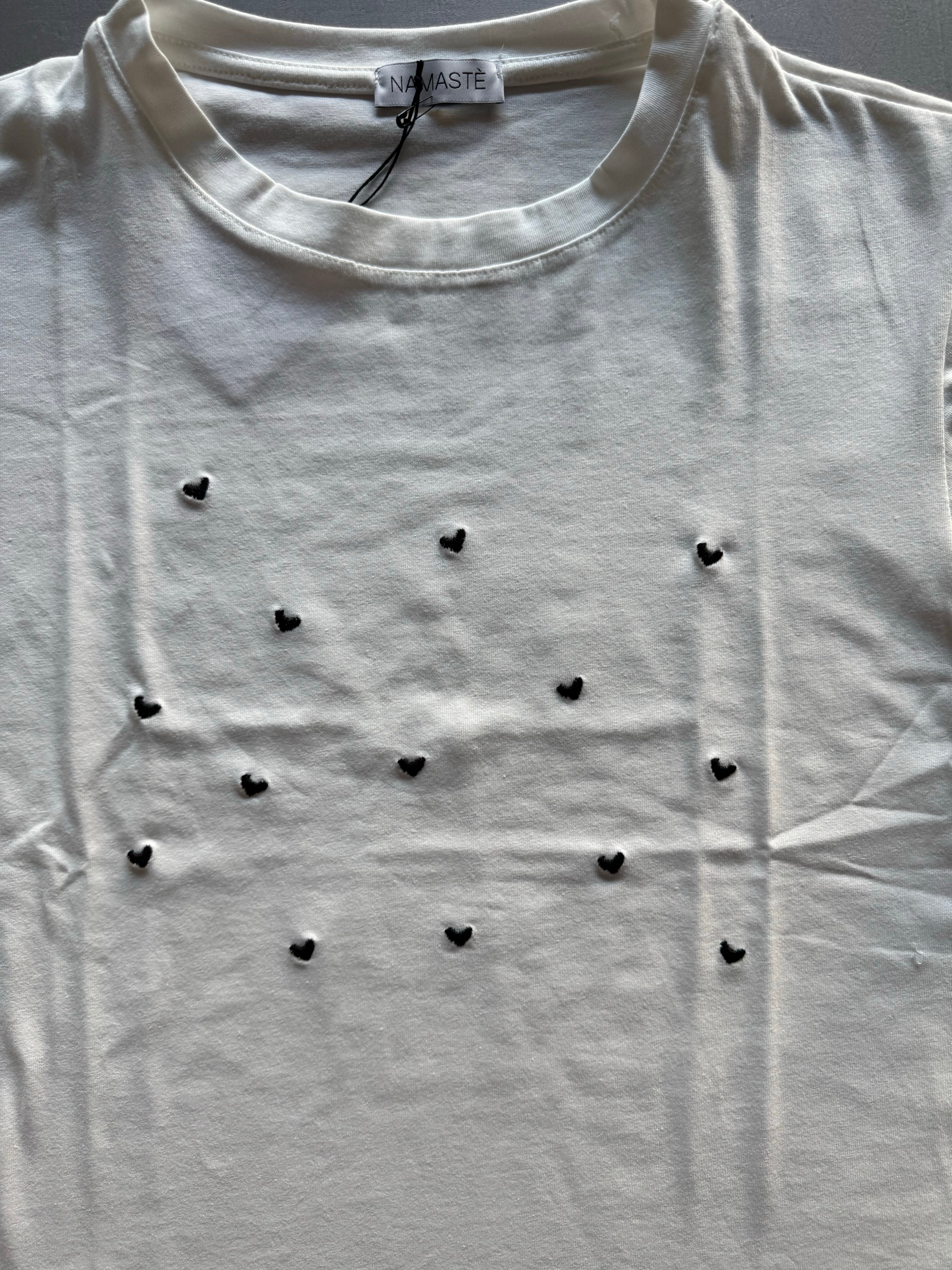 T-shirt ricamata Namastè